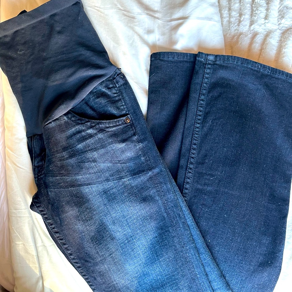 2 pairs of maternity Pea In The Pod…Hudson and True Religion Brand jeans